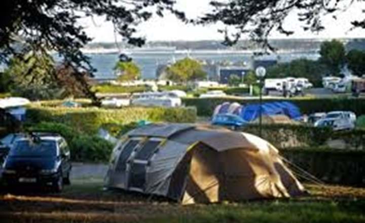 tents in countryside at camping de la cité d'alet